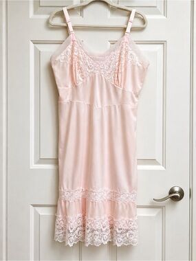Vintage Movie Star Pink Lace Slip Nightgown Cottagecore Midsize‎ Fashion 40